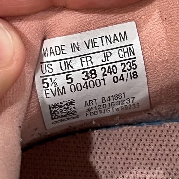 Women’s 5.5 Adidas EVM Woven Knit Pink Flyknit Tennis Sneakers EUC - Picture 9 of 9